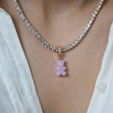 Lavender Nostalgia Bear – Kettenanhänger – 18kt vergoldet